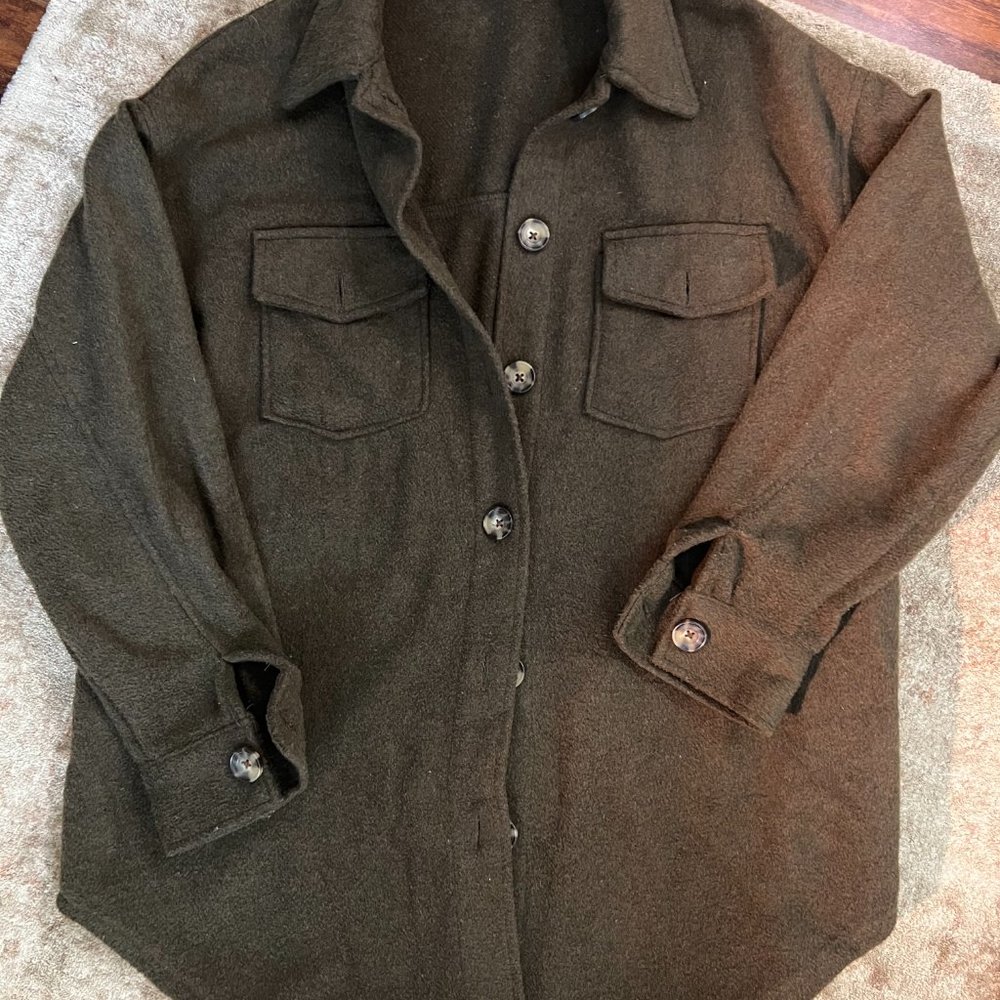 Shacket - Picture 5 of 6